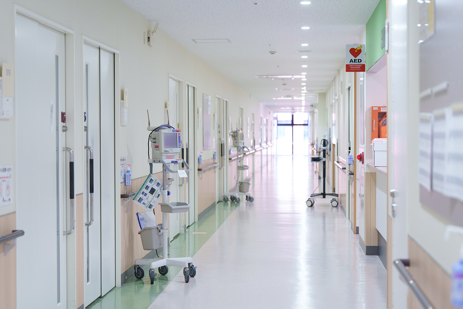 産業医科大学病院の院内通路